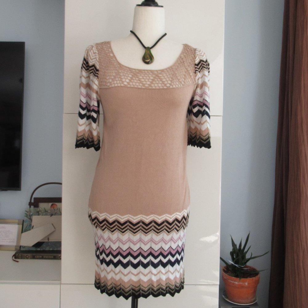 RXB Fitted Knitted Slip On Chevron Dress, Size M (Juniors), Beige Multicolor
